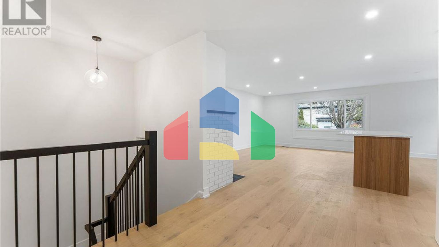 Residential - Single Family Home - Ottawa, Canada - Canada