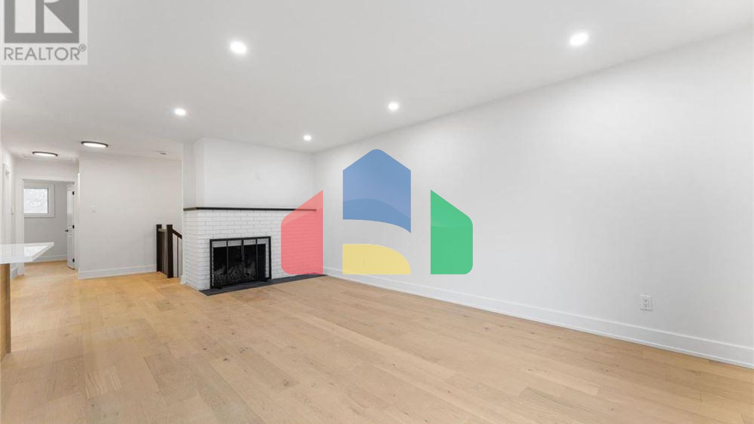 Residential - Single Family Home - Ottawa, Canada - Canada