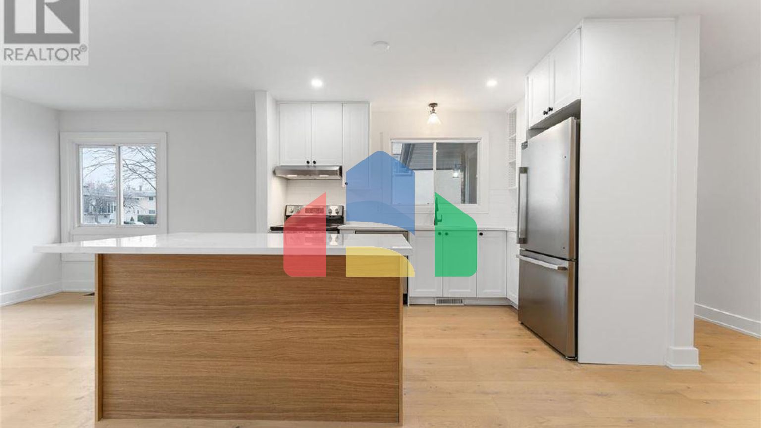 Residential - Single Family Home - Ottawa, Canada - Canada