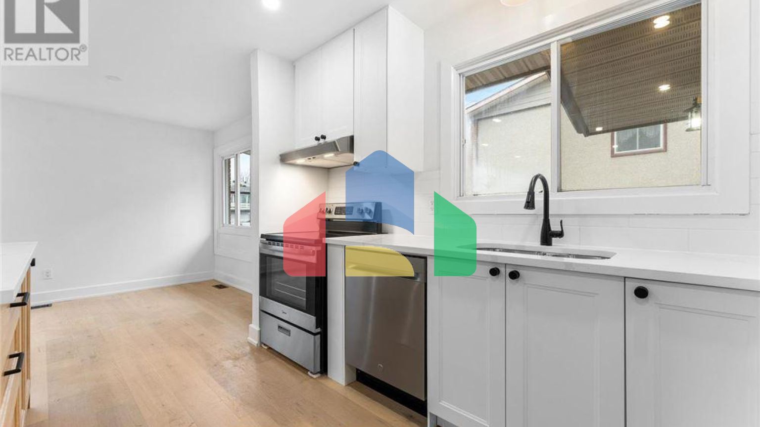 Residential - Single Family Home - Ottawa, Canada - Canada