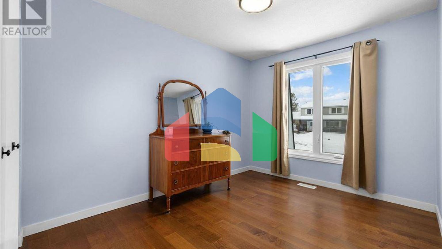 Residential - Single Family Home - Ottawa, Canada - Canada