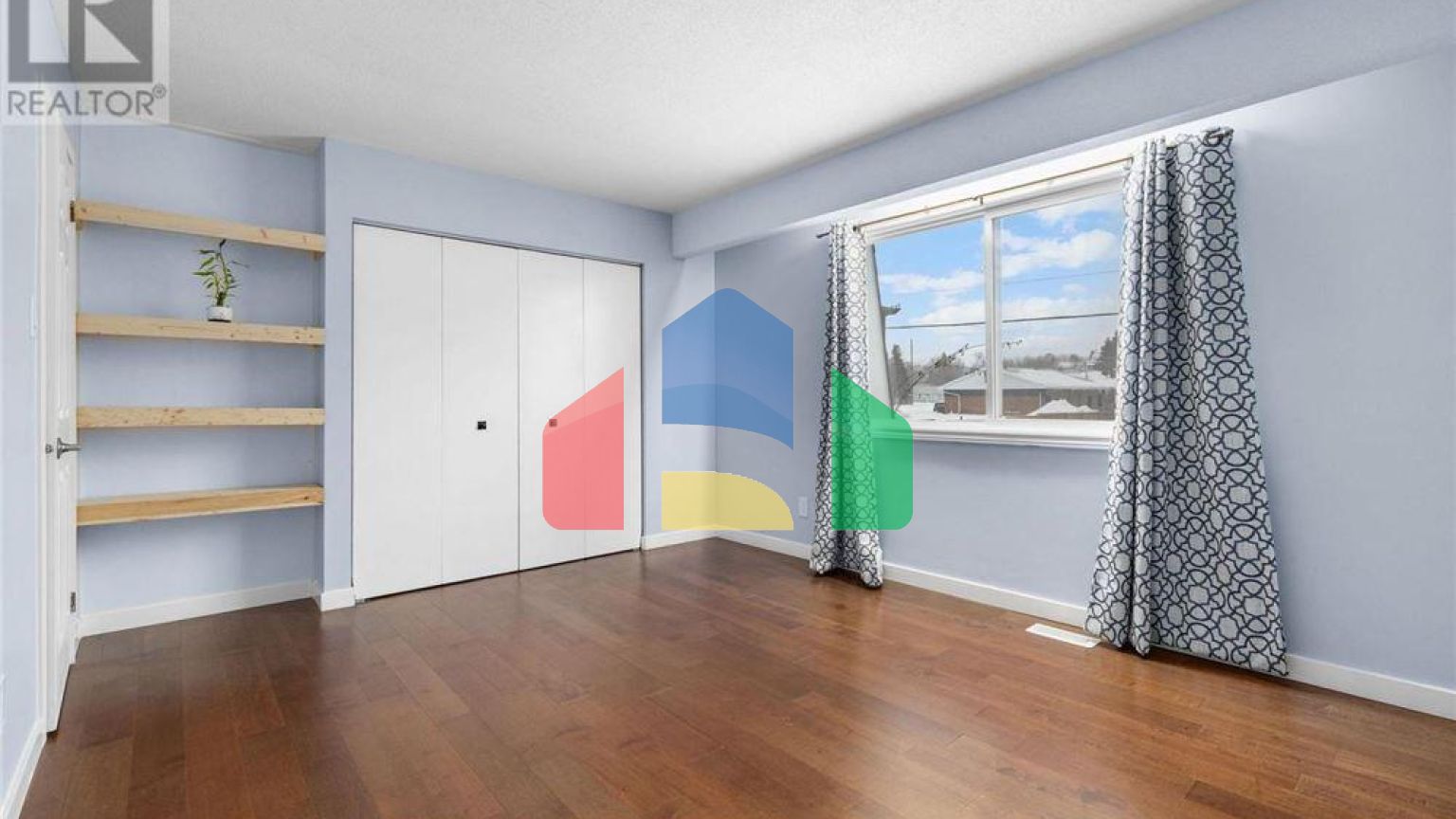 Residential - Single Family Home - Ottawa, Canada - Canada