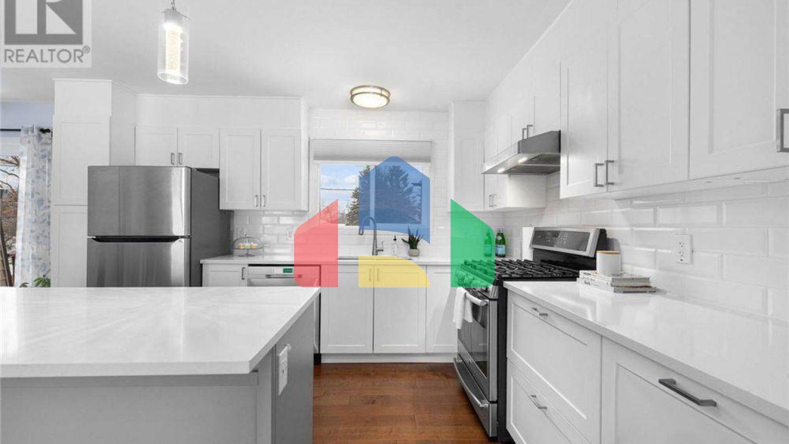 Residential - Single Family Home - Ottawa, Canada - Canada