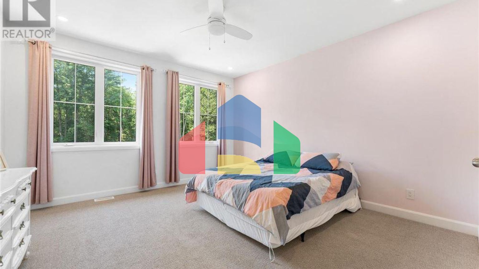 Residential - Single Family Home - Ottawa, Canada - Canada