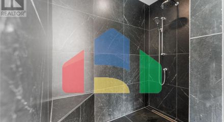 Residential - Single Family Home - Ottawa, Canada - Canada