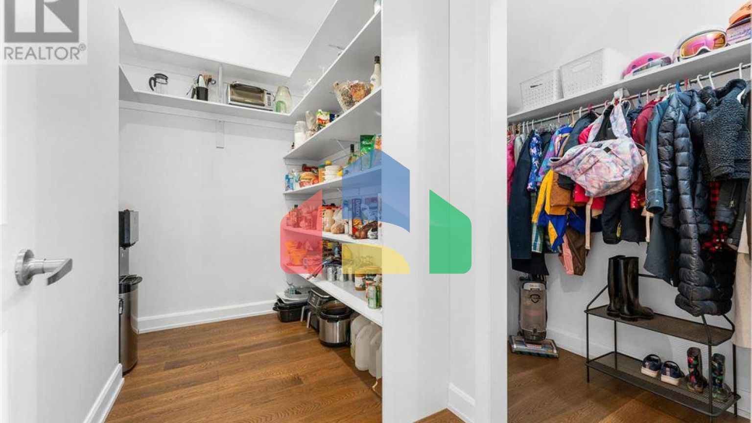 Residential - Single Family Home - Ottawa, Canada - Canada