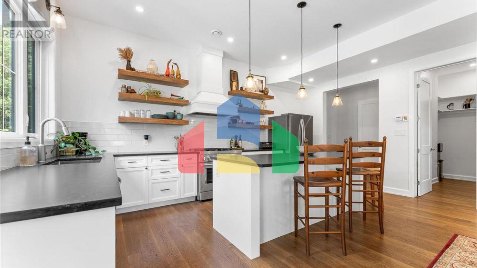 Residential - Single Family Home - Ottawa, Canada - Canada