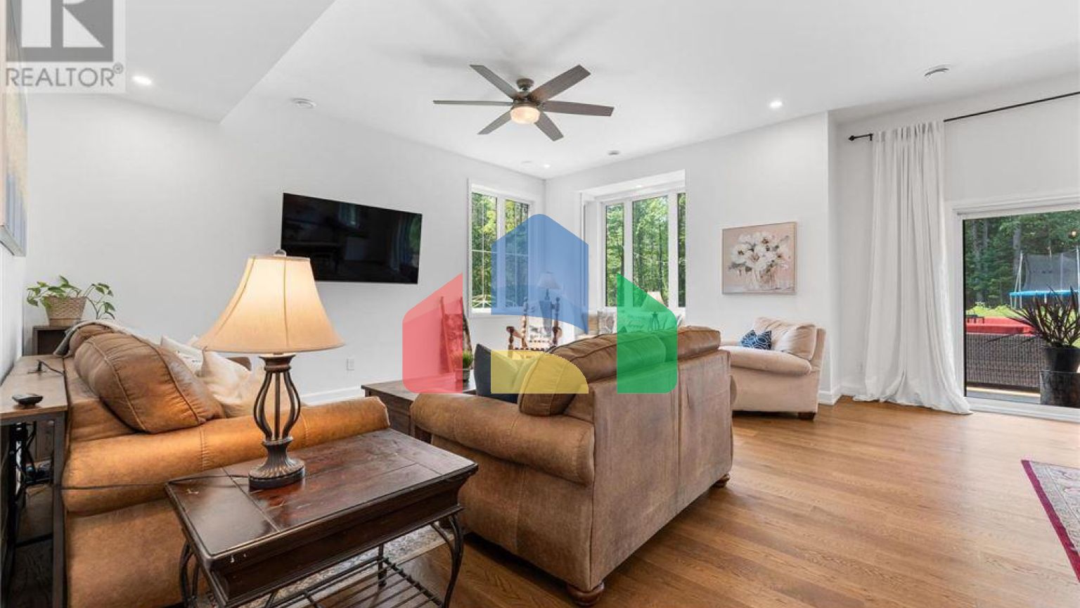 Residential - Single Family Home - Ottawa, Canada - Canada