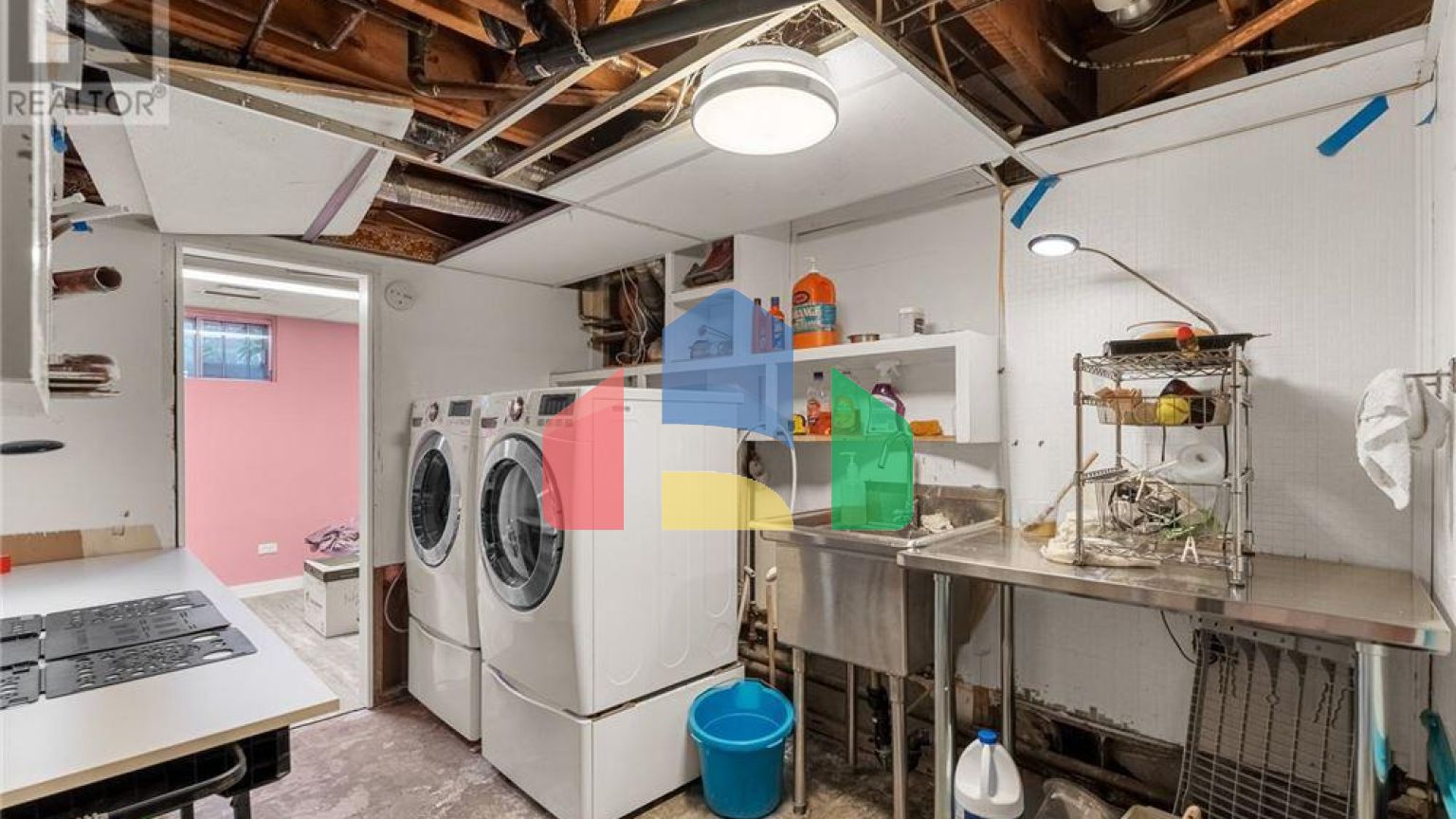 Residential - Single Family Home - Ottawa, Canada - Canada