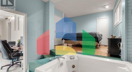 Residential - Single Family Home - Ottawa, Canada - Canada