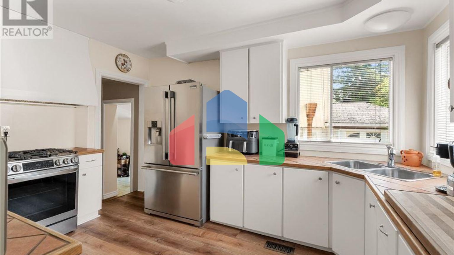 Residential - Single Family Home - Ottawa, Canada - Canada