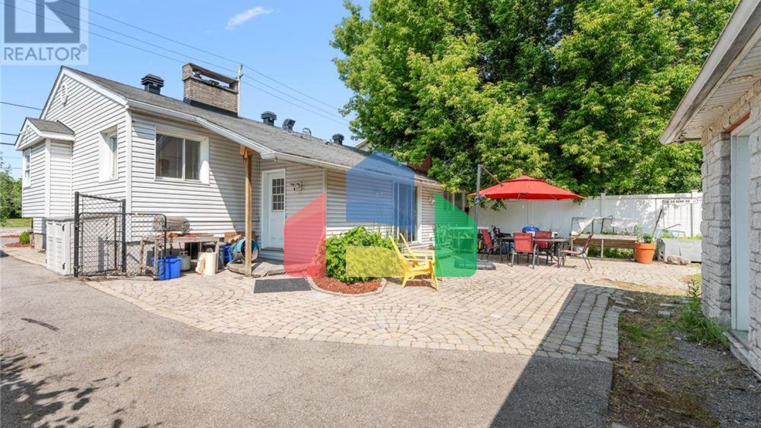 Residential - Single Family Home - Ottawa, Canada - Canada