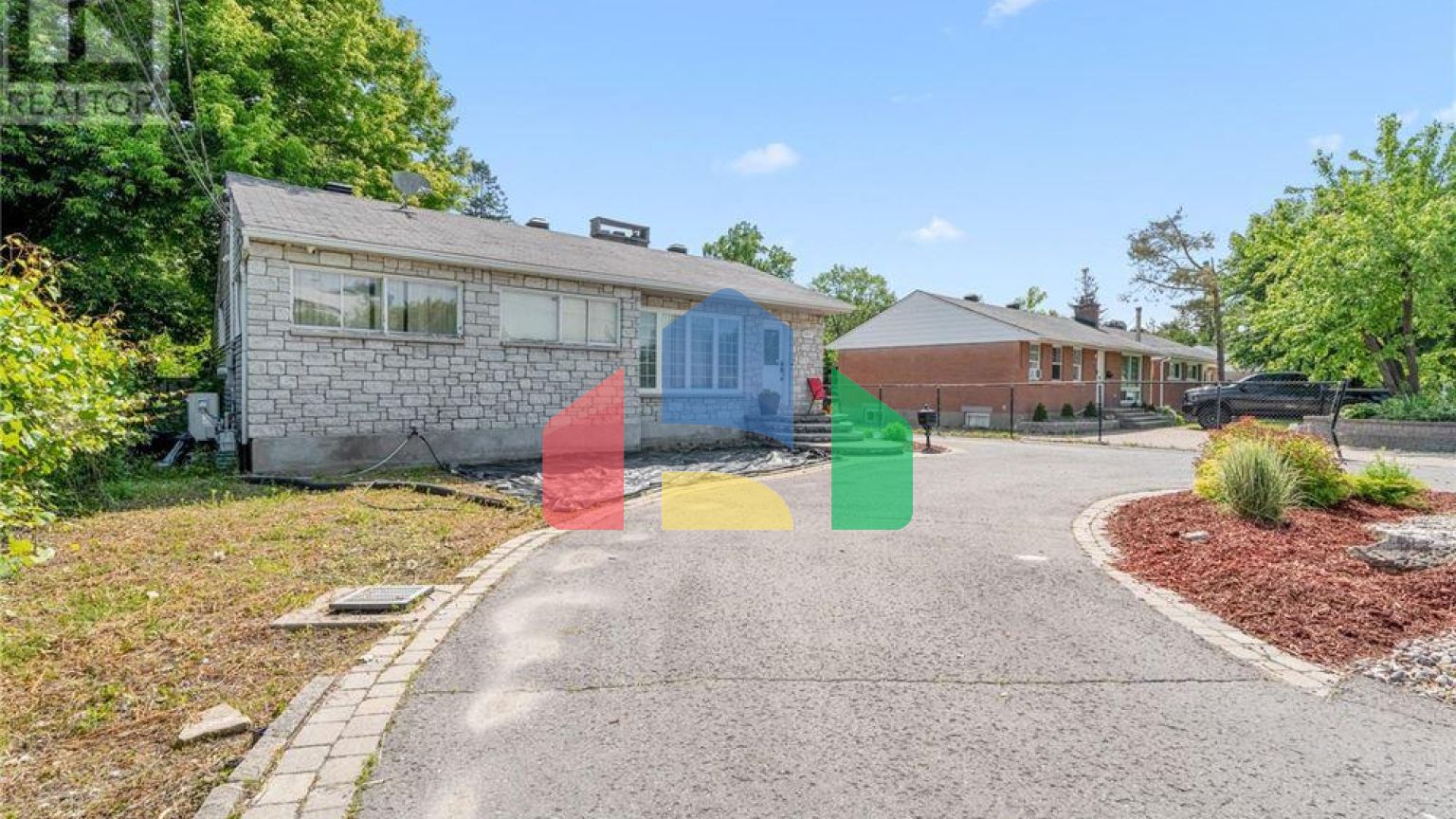 Residential - Single Family Home - Ottawa, Canada - Canada