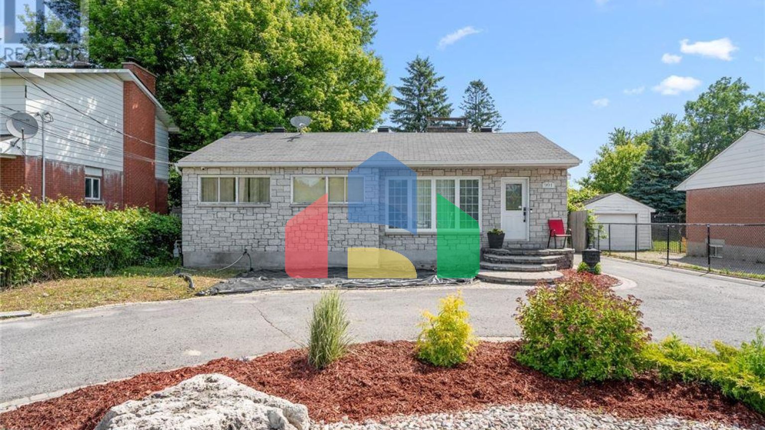 Residential - Single Family Home - Ottawa, Canada - Canada