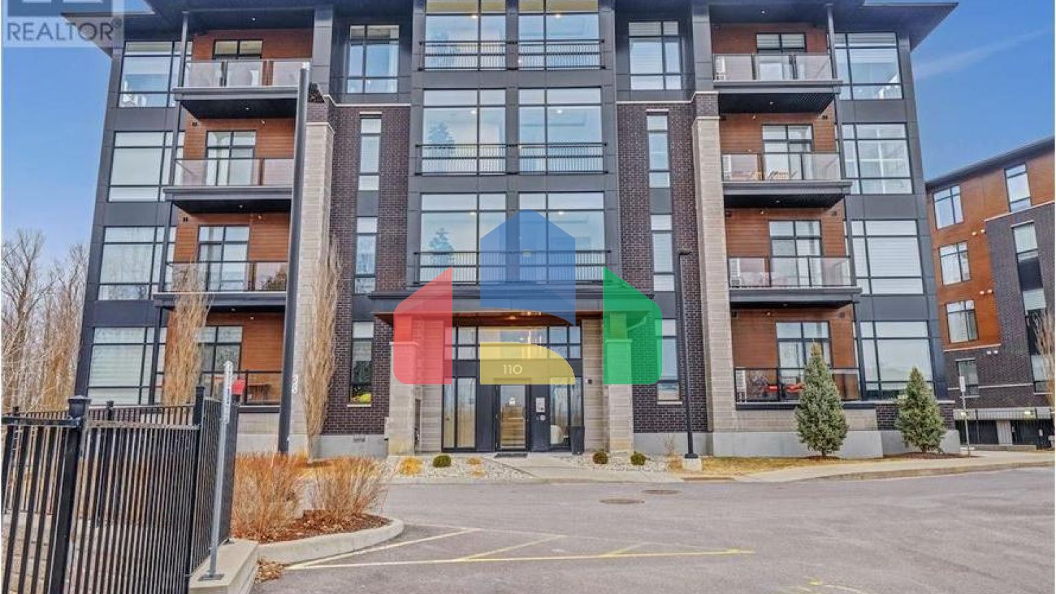 Residential - Single Family Home - Ottawa, Canada - Canada