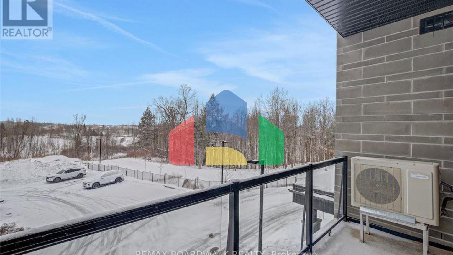 Residential - Single Family Home - Ottawa, Canada - Canada