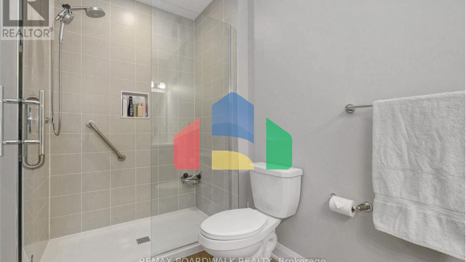 Residential - Single Family Home - Ottawa, Canada - Canada