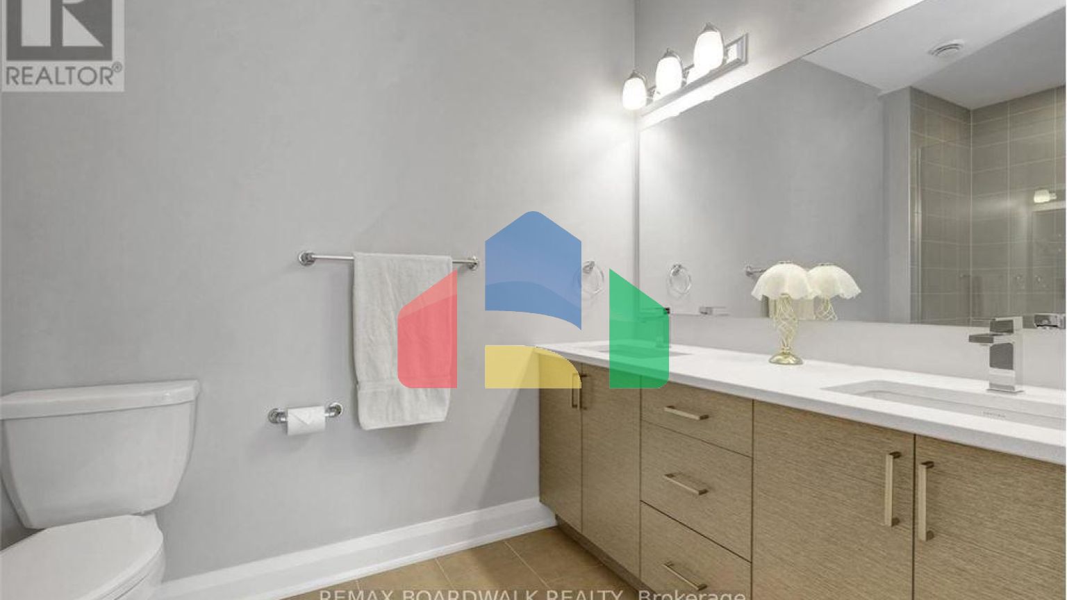 Residential - Single Family Home - Ottawa, Canada - Canada