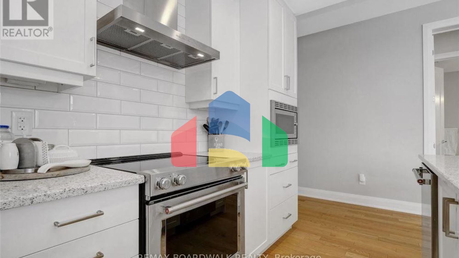 Residential - Single Family Home - Ottawa, Canada - Canada