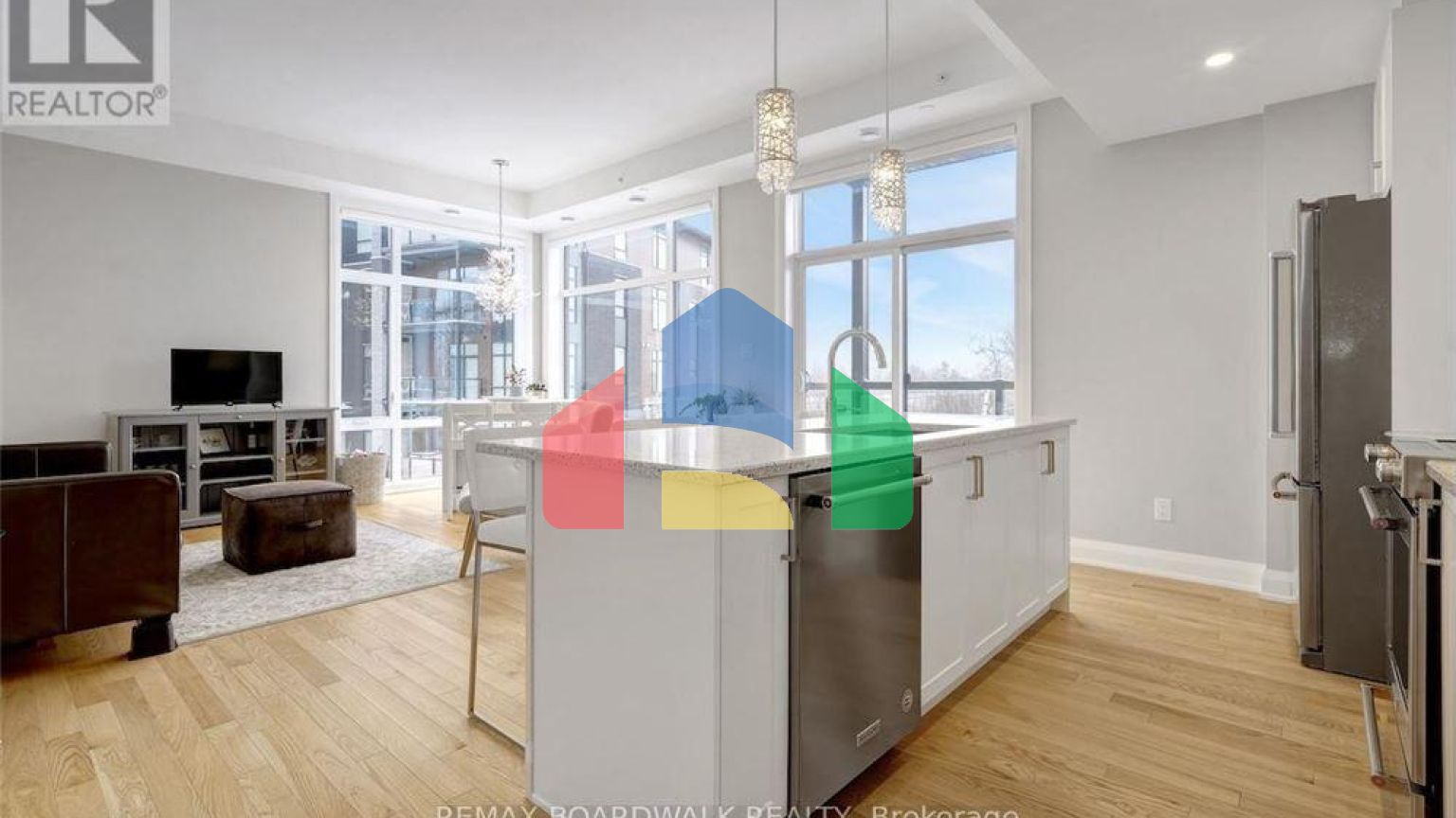 Residential - Single Family Home - Ottawa, Canada - Canada