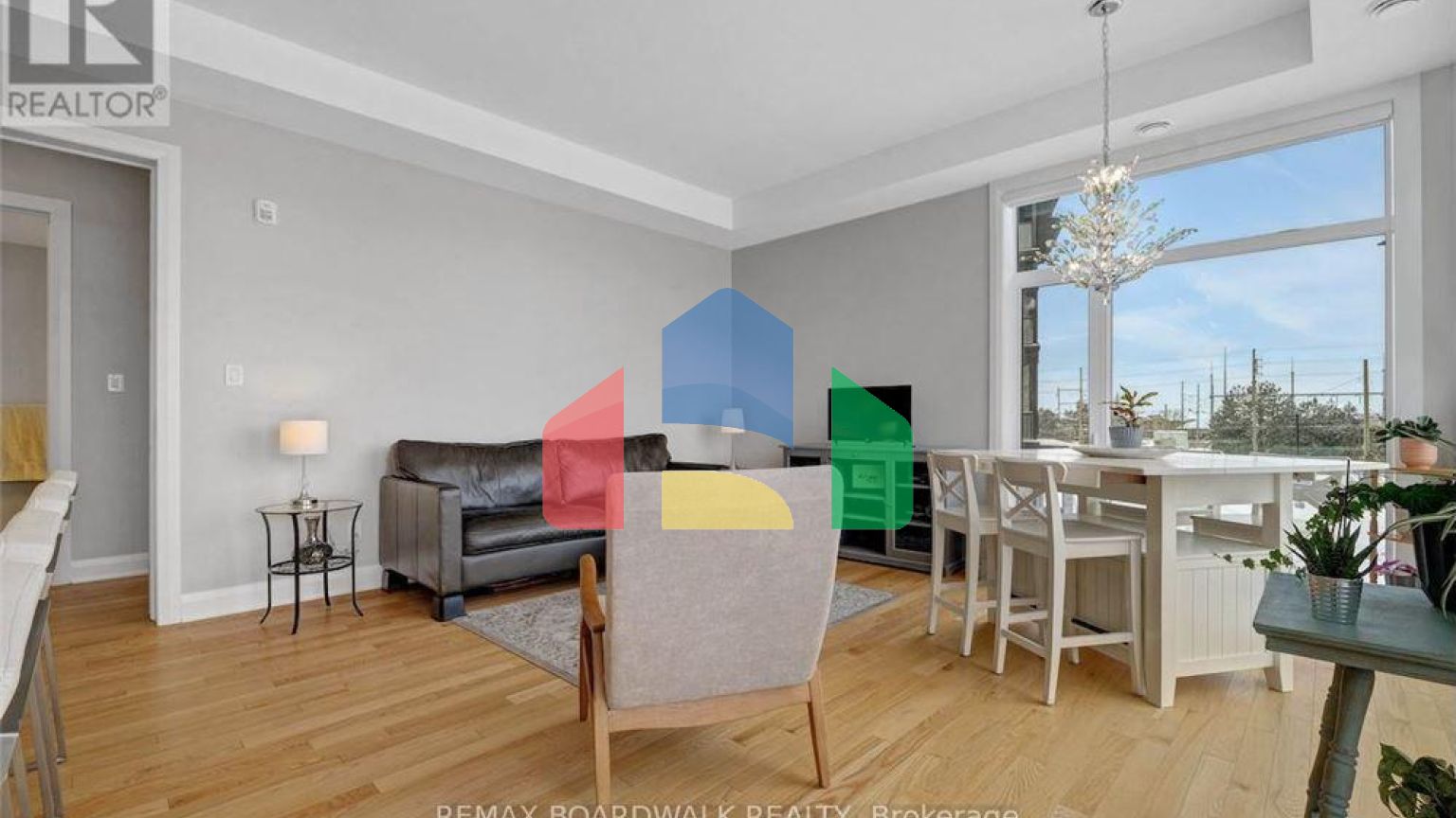 Residential - Single Family Home - Ottawa, Canada - Canada