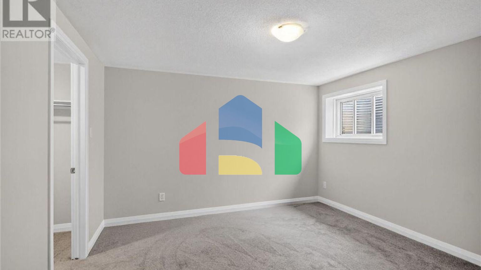 Residential - Single Family Home - Ottawa, Canada - Canada