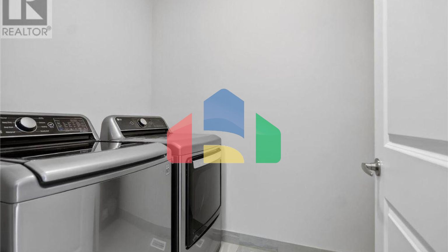 Residential - Single Family Home - Ottawa, Canada - Canada