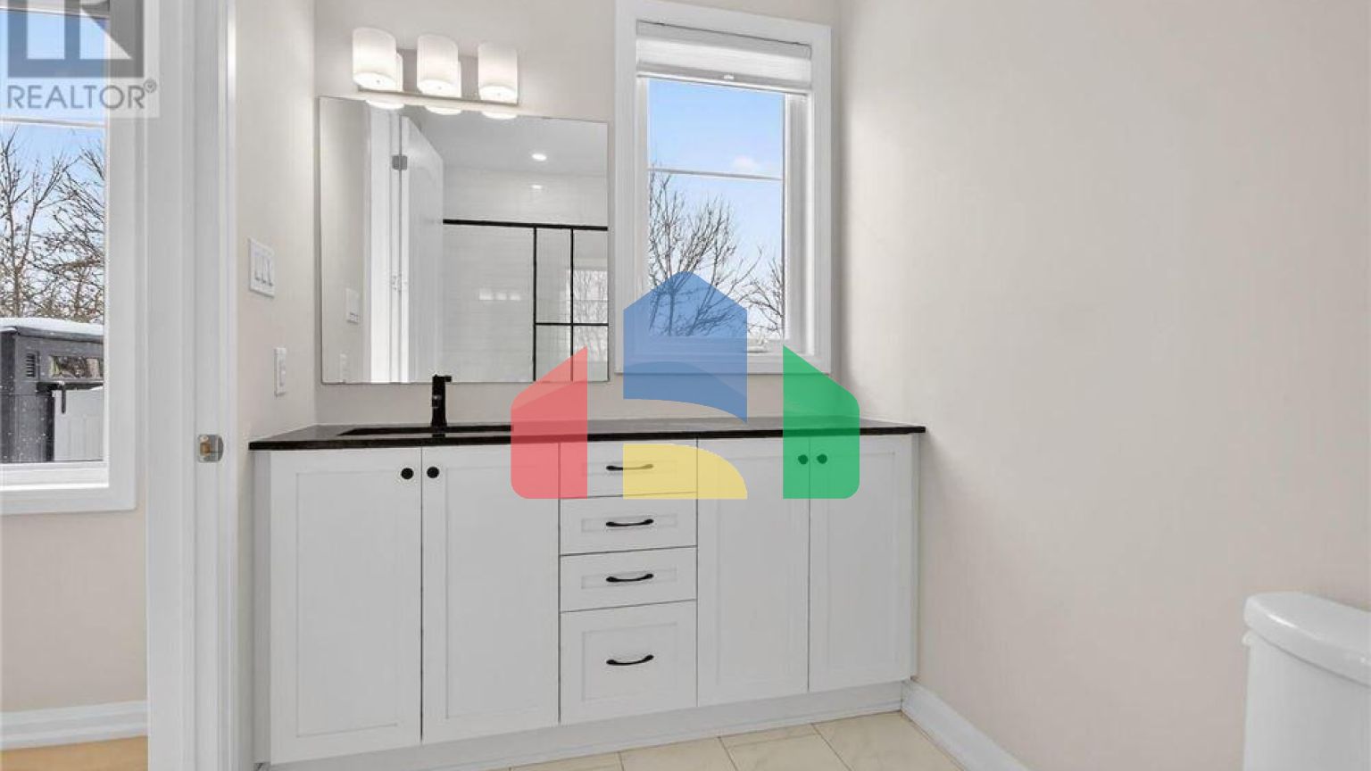 Residential - Single Family Home - Ottawa, Canada - Canada