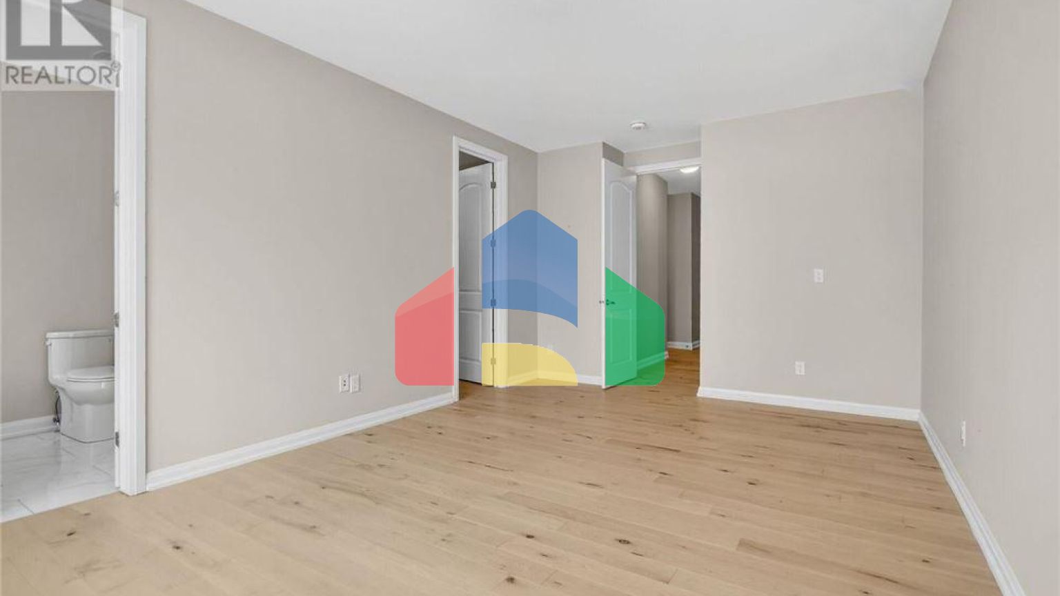 Residential - Single Family Home - Ottawa, Canada - Canada