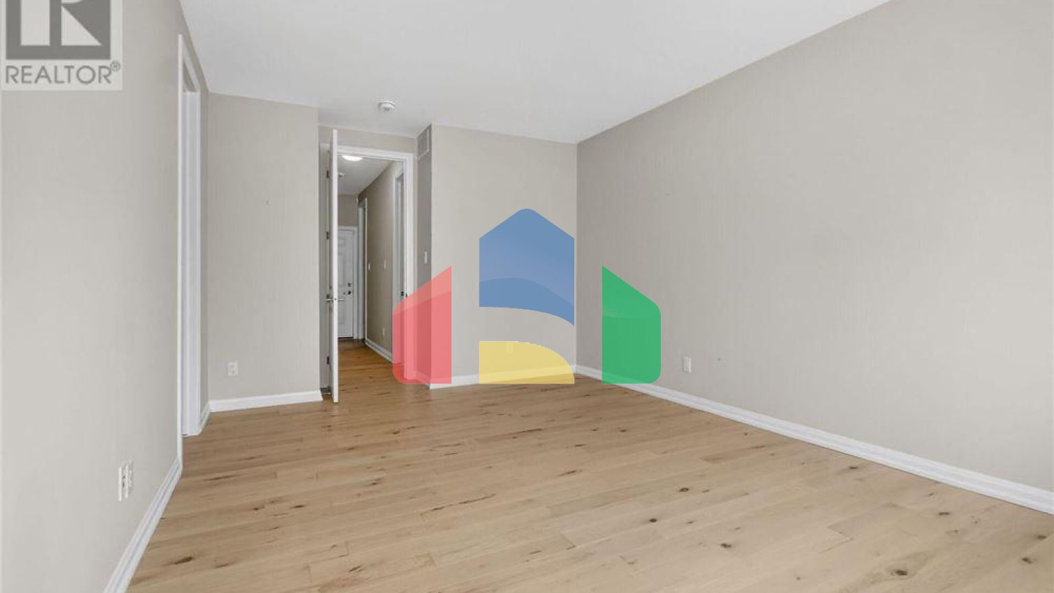 Residential - Single Family Home - Ottawa, Canada - Canada