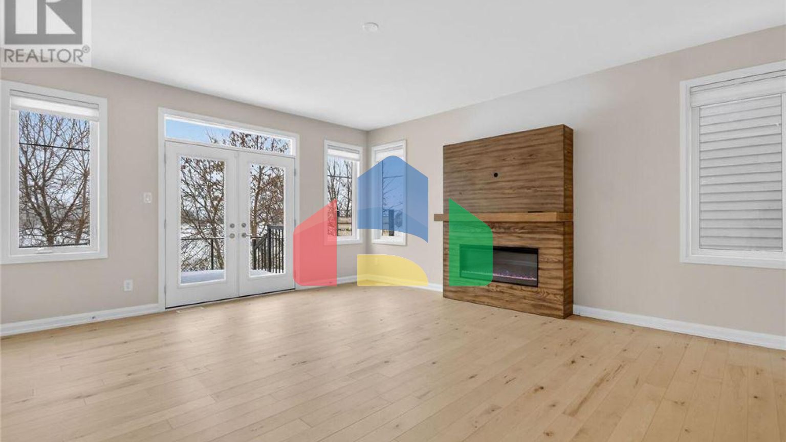 Residential - Single Family Home - Ottawa, Canada - Canada