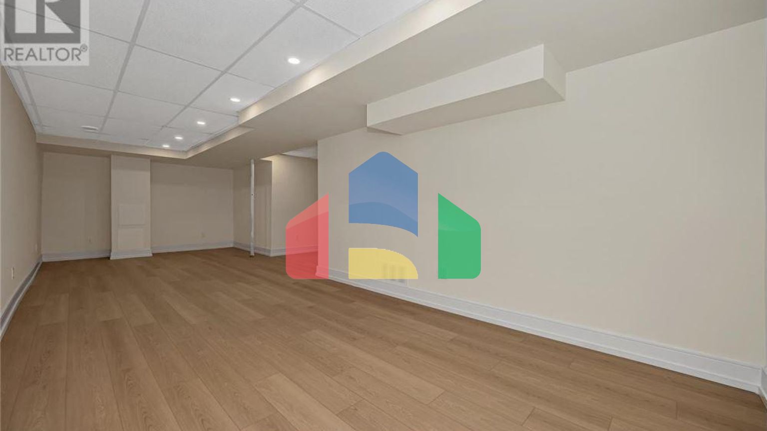 Residential - Single Family Home - Ottawa, Canada - Canada