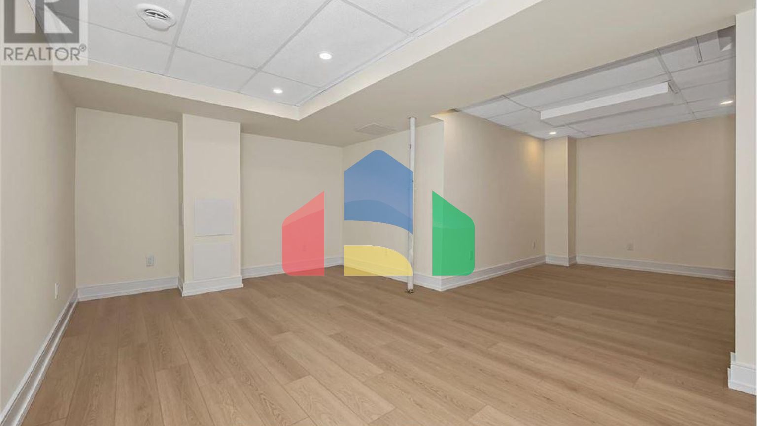 Residential - Single Family Home - Ottawa, Canada - Canada