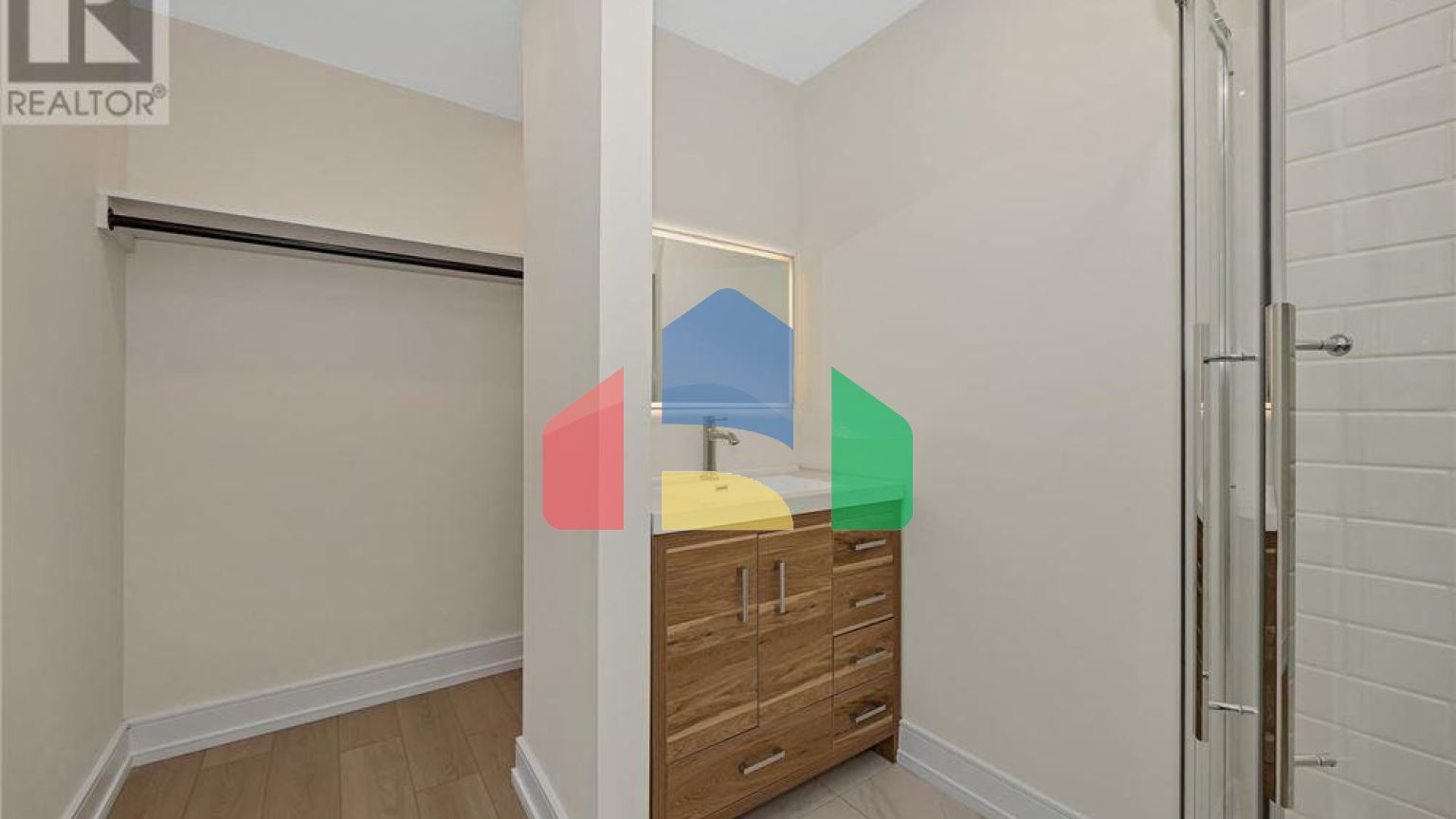 Residential - Single Family Home - Ottawa, Canada - Canada