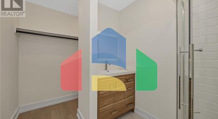 Residential - Single Family Home - Ottawa, Canada - Canada