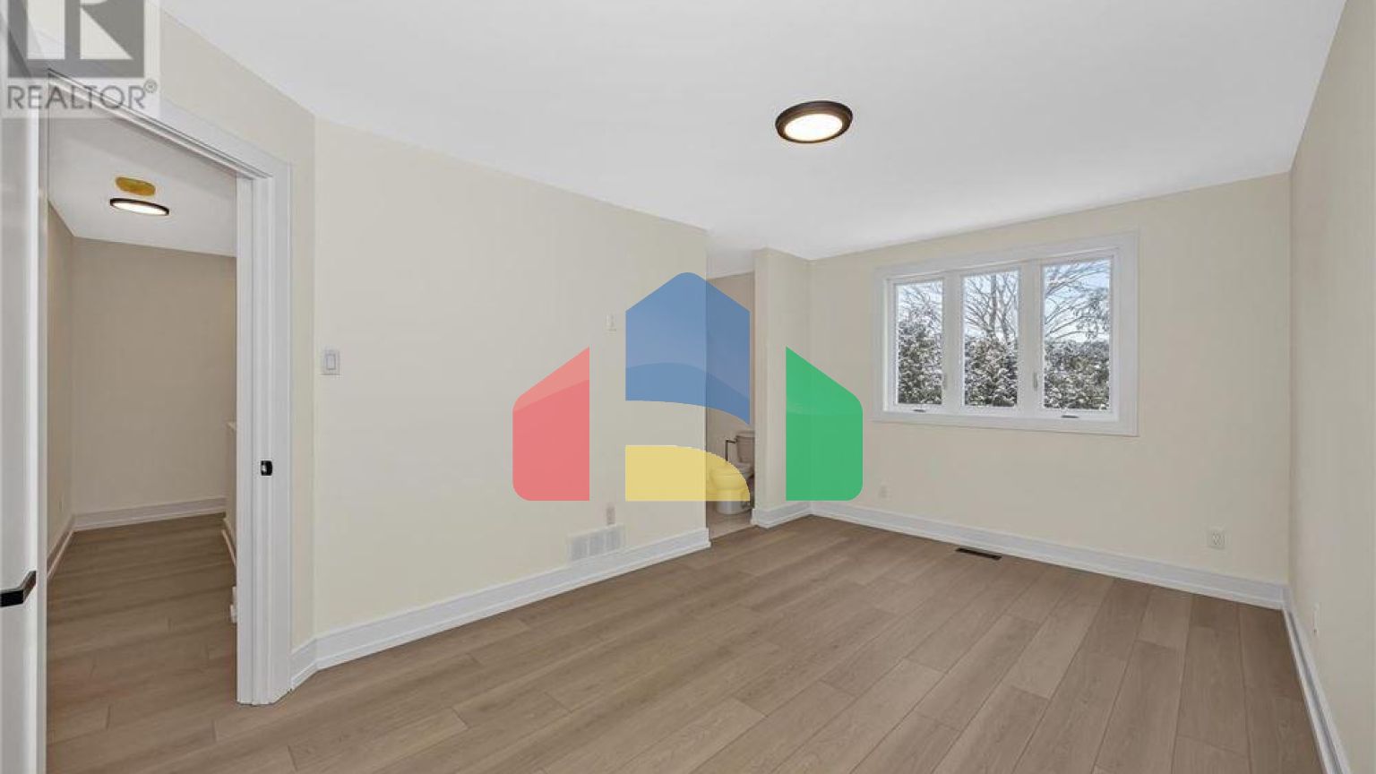 Residential - Single Family Home - Ottawa, Canada - Canada