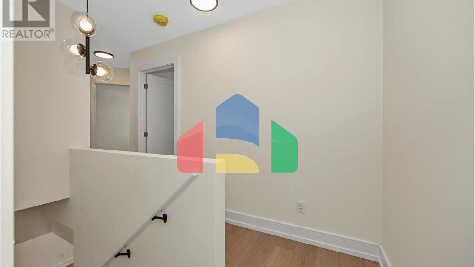 Residential - Single Family Home - Ottawa, Canada - Canada