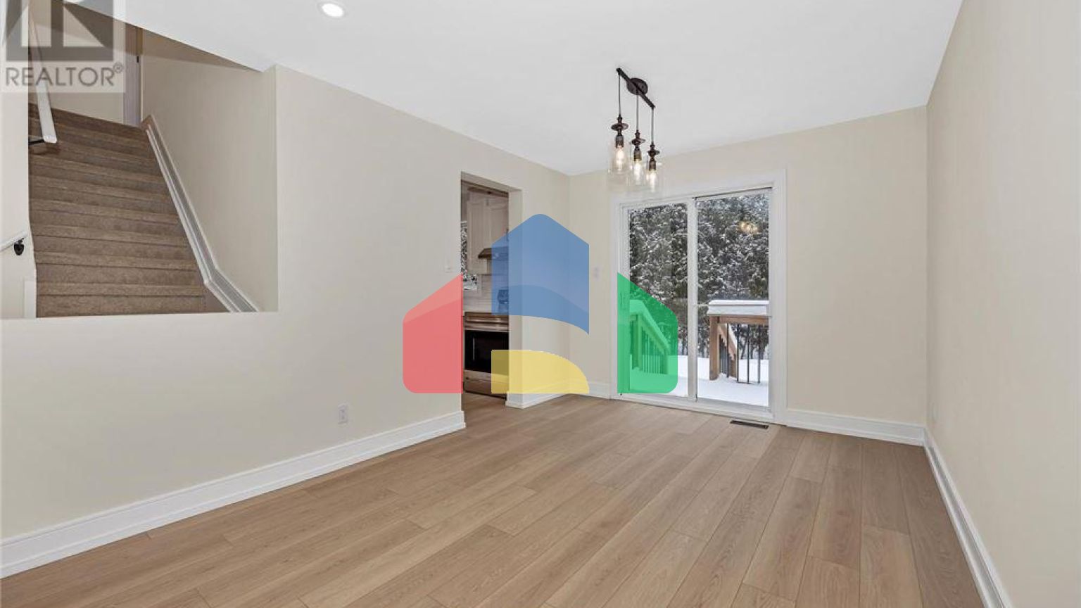 Residential - Single Family Home - Ottawa, Canada - Canada