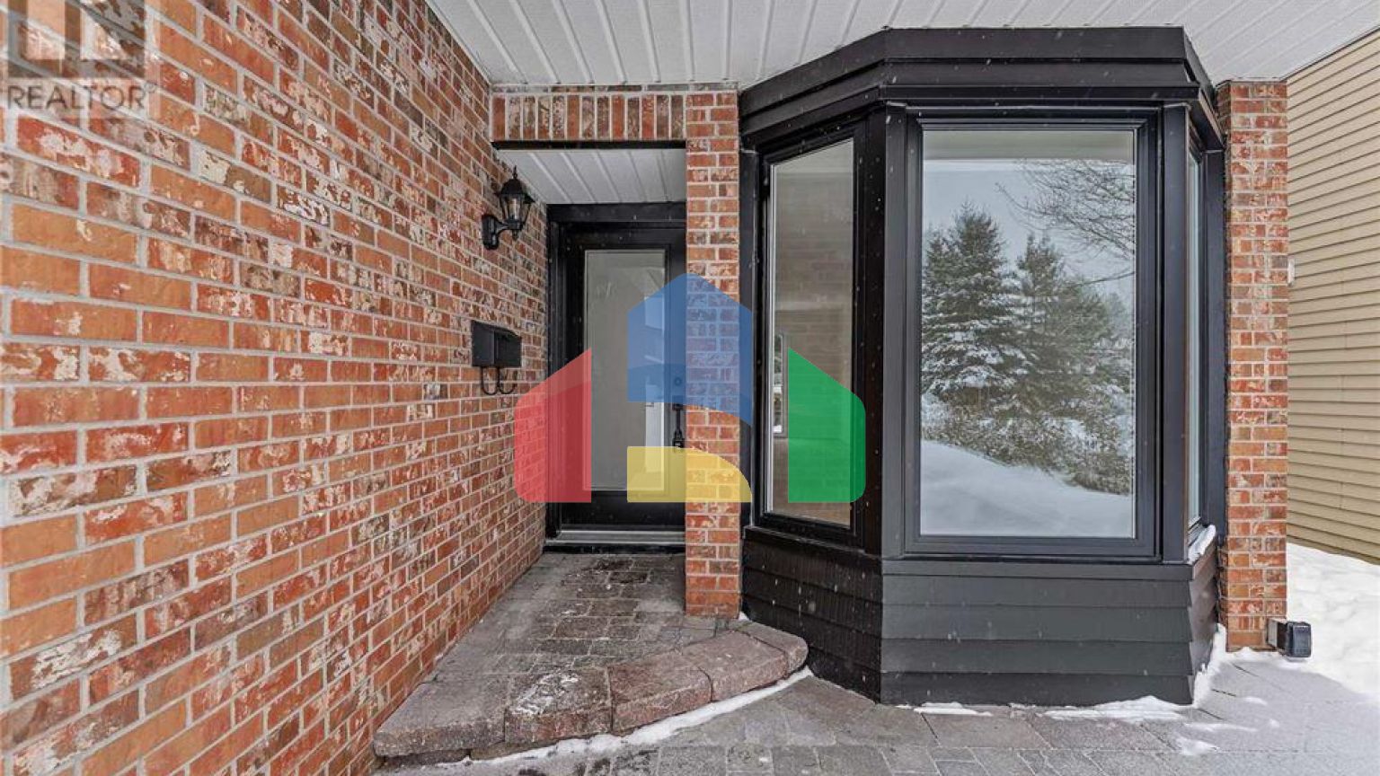 Residential - Single Family Home - Ottawa, Canada - Canada