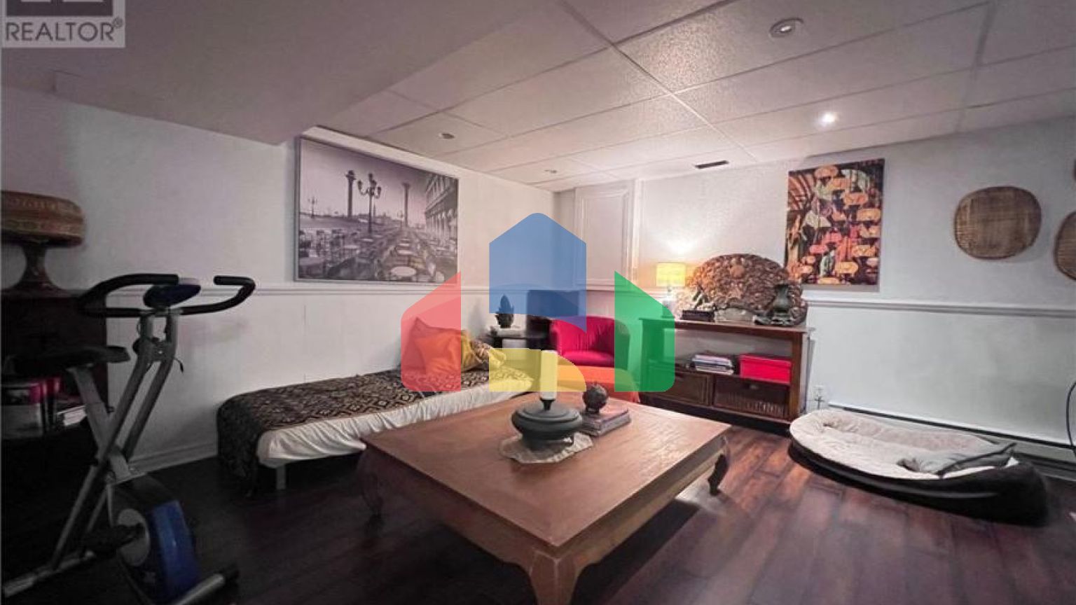 Residential - Single Family Home - Ottawa, Canada - Canada