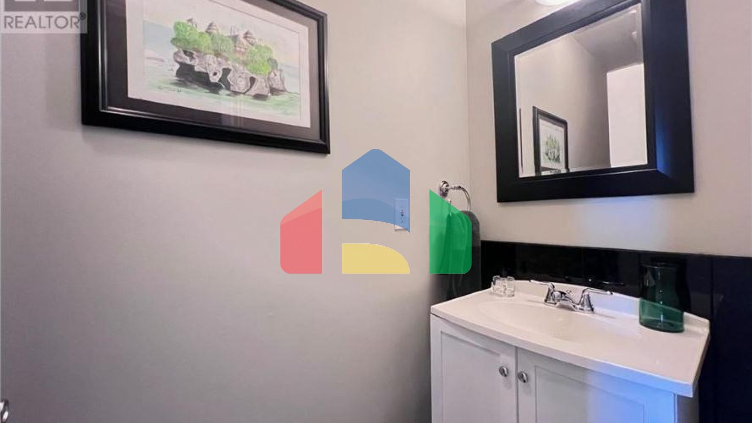 Residential - Single Family Home - Ottawa, Canada - Canada