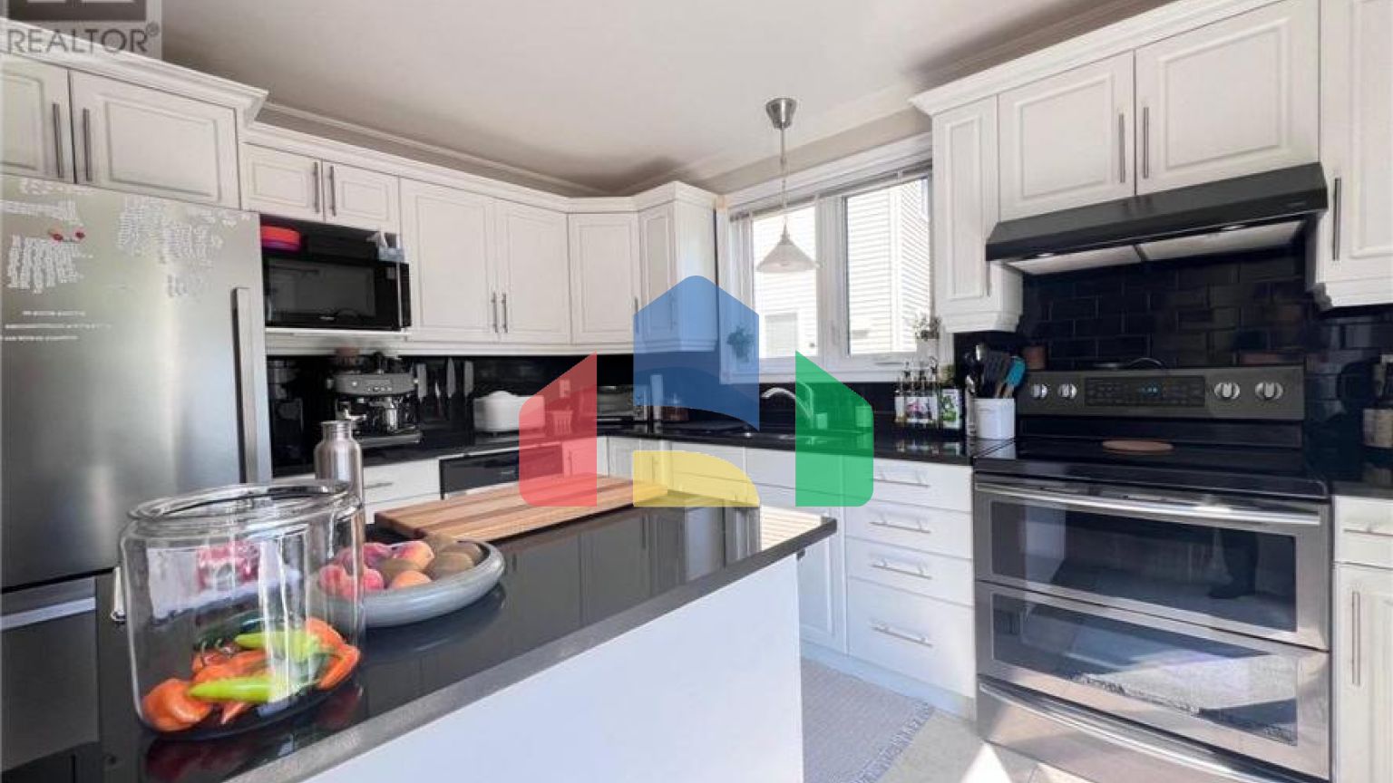 Residential - Single Family Home - Ottawa, Canada - Canada