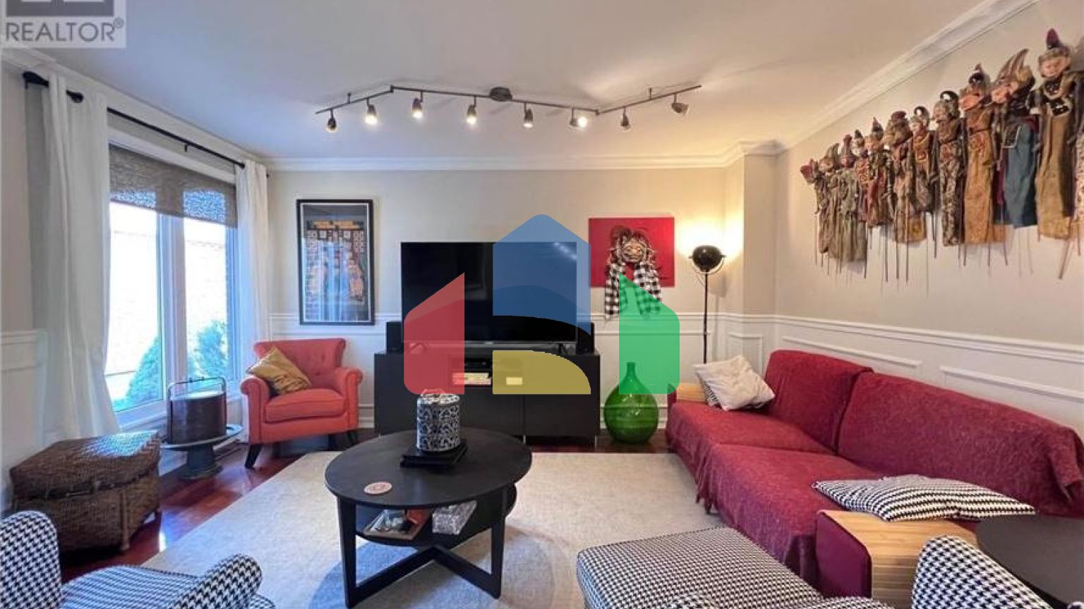 Residential - Single Family Home - Ottawa, Canada - Canada