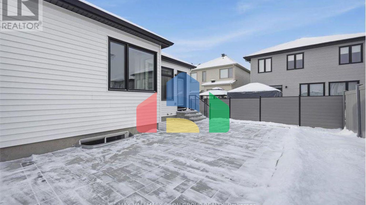 Residential - Single Family Home - Ottawa, Canada - Canada