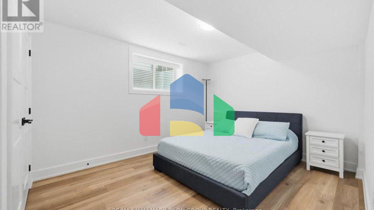 Residential - Single Family Home - Ottawa, Canada - Canada