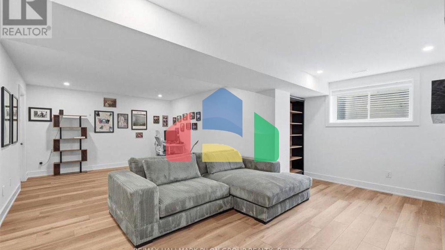 Residential - Single Family Home - Ottawa, Canada - Canada