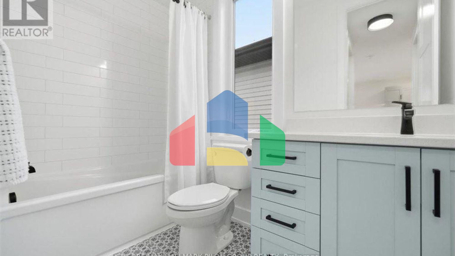 Residential - Single Family Home - Ottawa, Canada - Canada