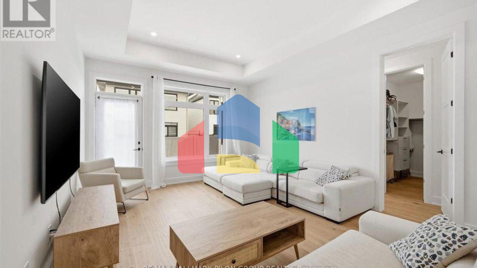 Residential - Single Family Home - Ottawa, Canada - Canada