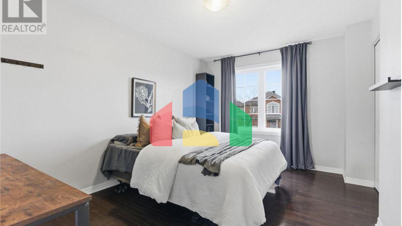 Residential - Single Family Home - Ottawa, Canada - Canada