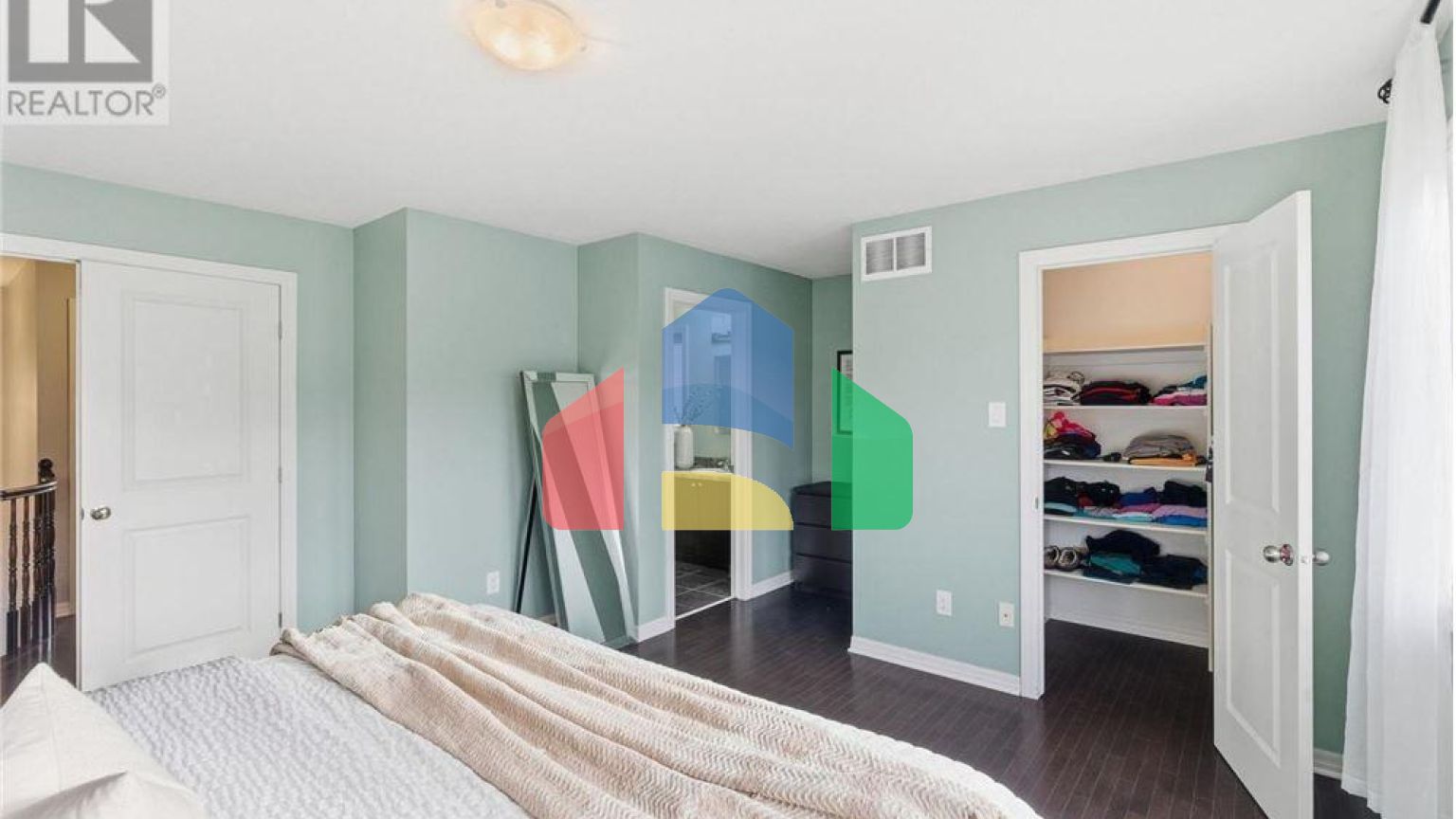 Residential - Single Family Home - Ottawa, Canada - Canada